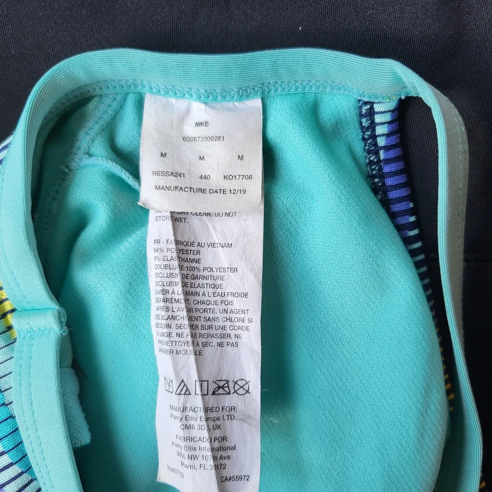 Nike color top